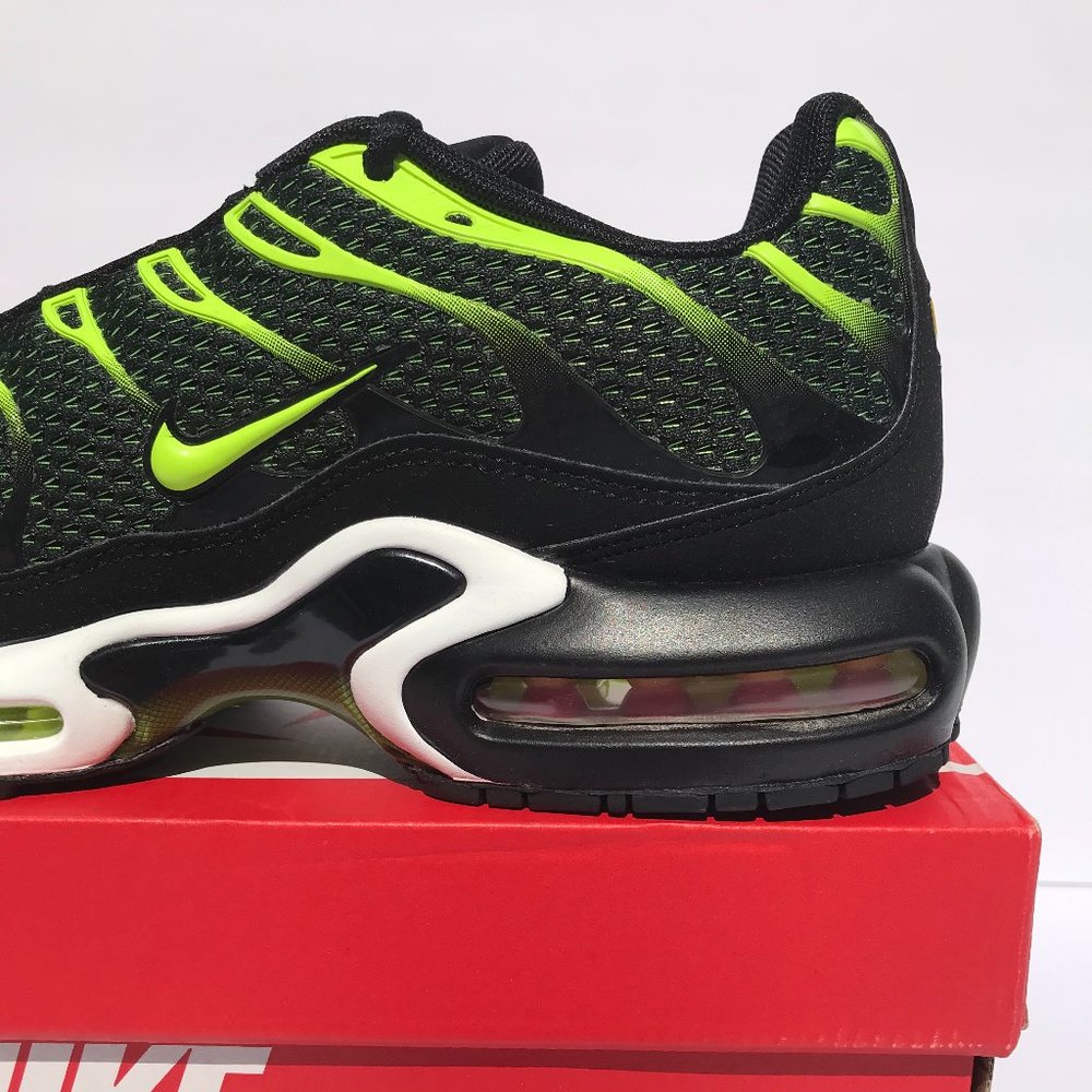 AIR MAX PLUS - Picture 7 of 8